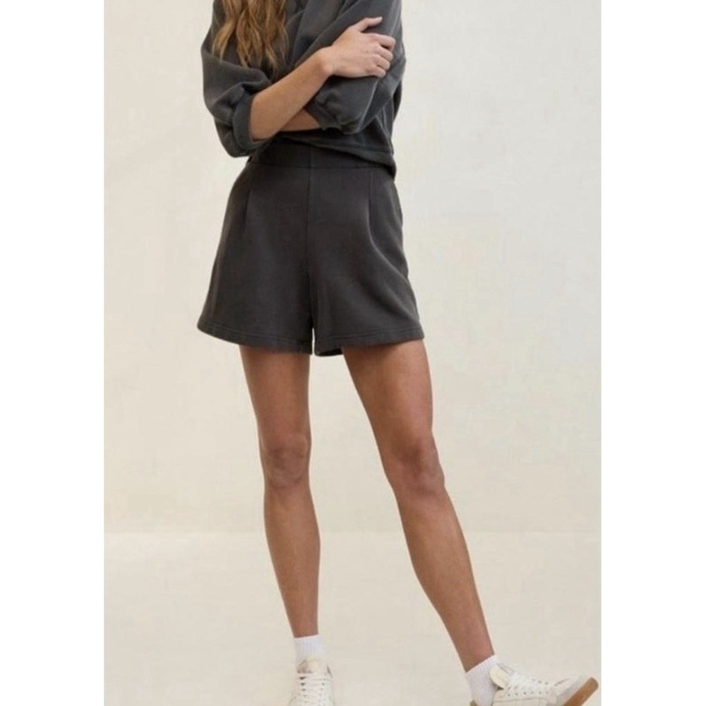Aerie New Heights Trouser Fleece Short Charcoal Gray Lounge Pleats Casual Size M - Picture 9 of 9